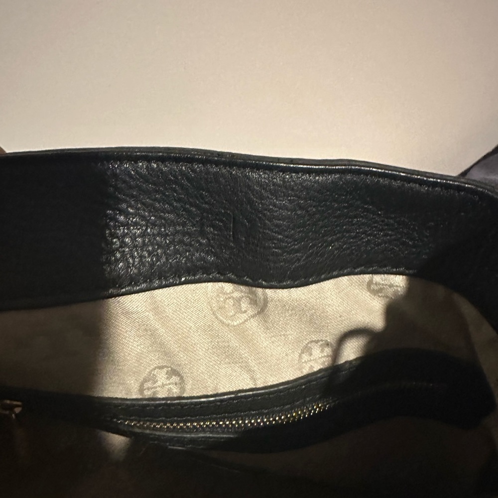 Tory Burch black leather crossbody bag used - Picture 3 of 10